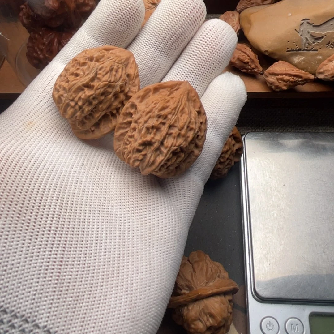 同***喔文玩核桃吊坠小众无名