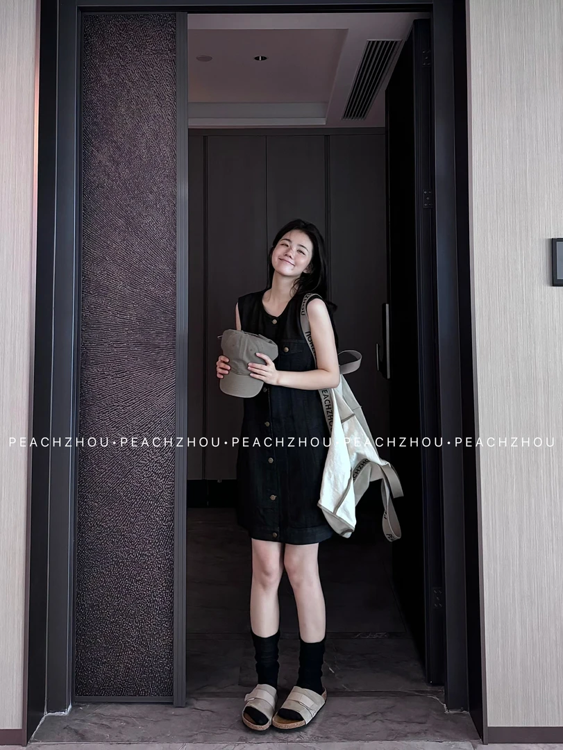 『PEACHZHOU』莱赛尔薄款圆领系扣休闲中长款牛仔马甲连衣裙外套女