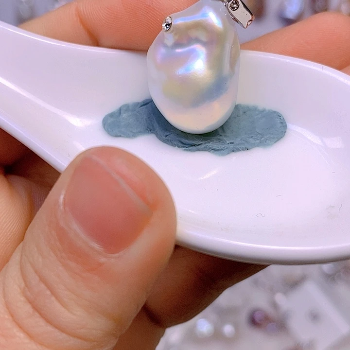 淡水珍珠颈饰合金