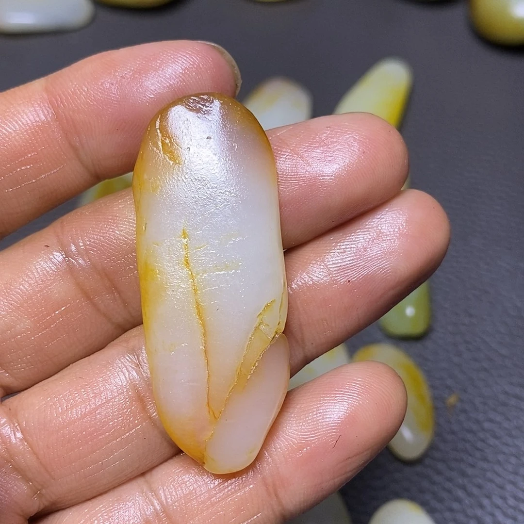 未镶嵌和田玉挂件