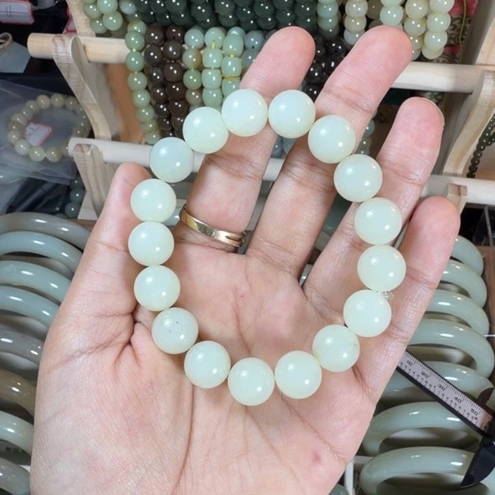 鑫***宝和田玉（糖玉）未镶嵌手链