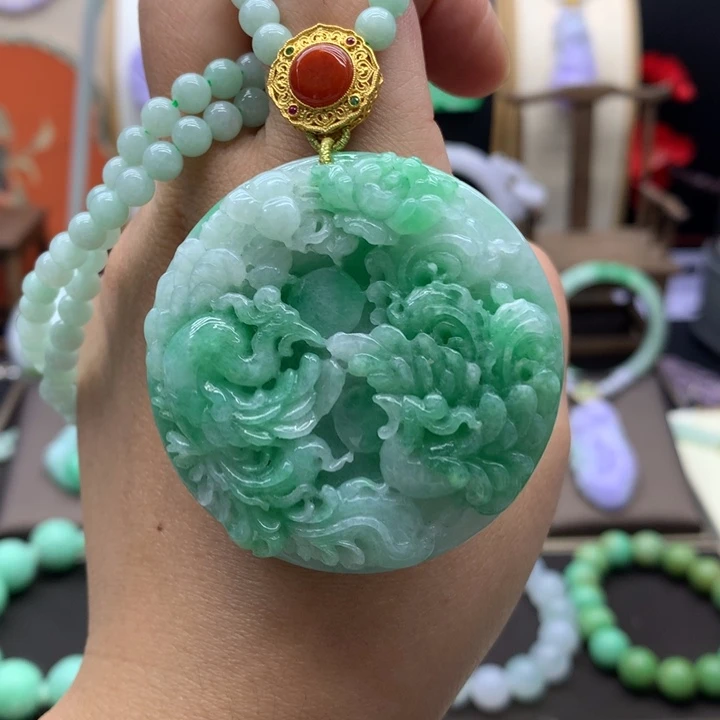 吊坠(赠链)未镶嵌翡翠