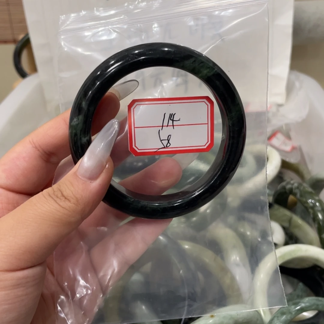 未镶嵌蛇纹石玉手镯