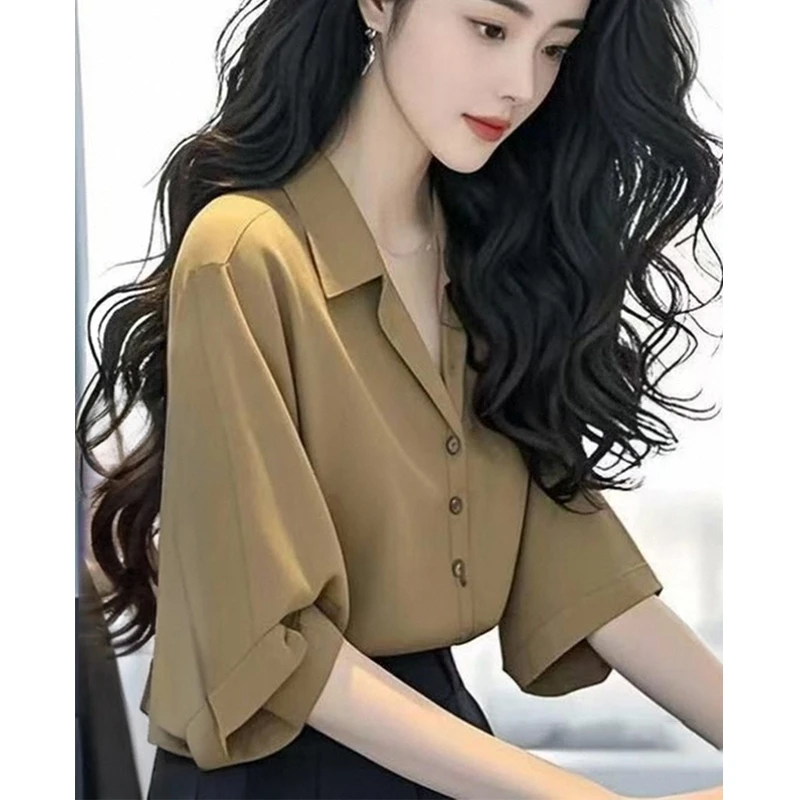 韩系洋气减龄V领短袖衬衫女2025夏季新款气质通勤时尚显瘦上衣