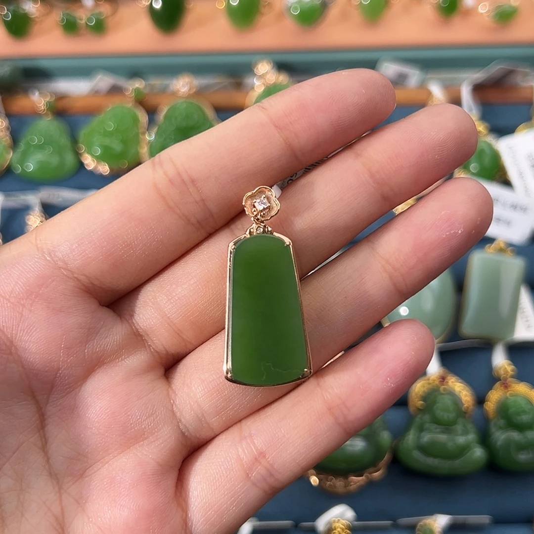 和田玉（碧玉）18K金镶嵌颈饰