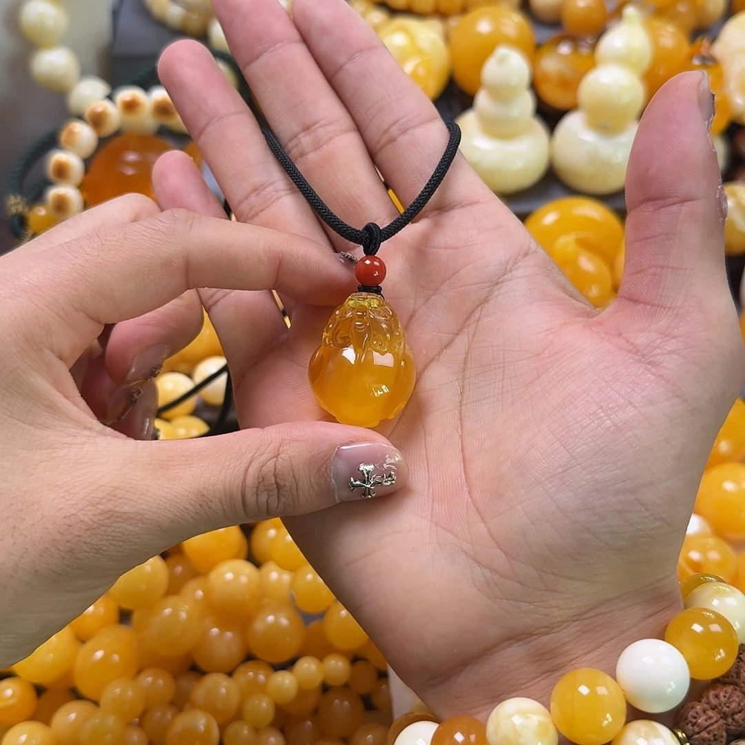 琥珀珠宝奇石未镶嵌