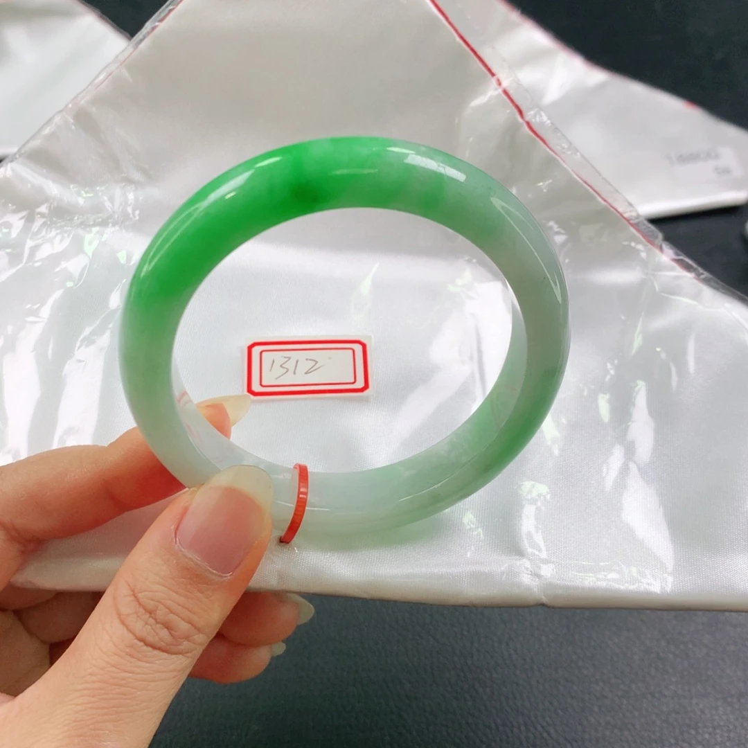 未镶嵌手镯翡翠03