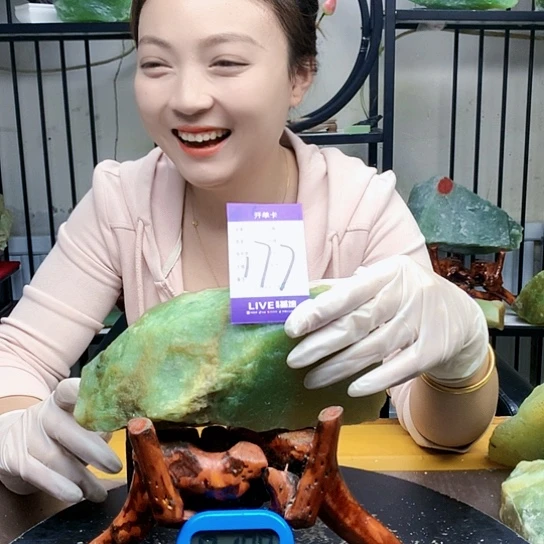 【闪购商品】未镶嵌蛇纹石玉颈饰好****安
