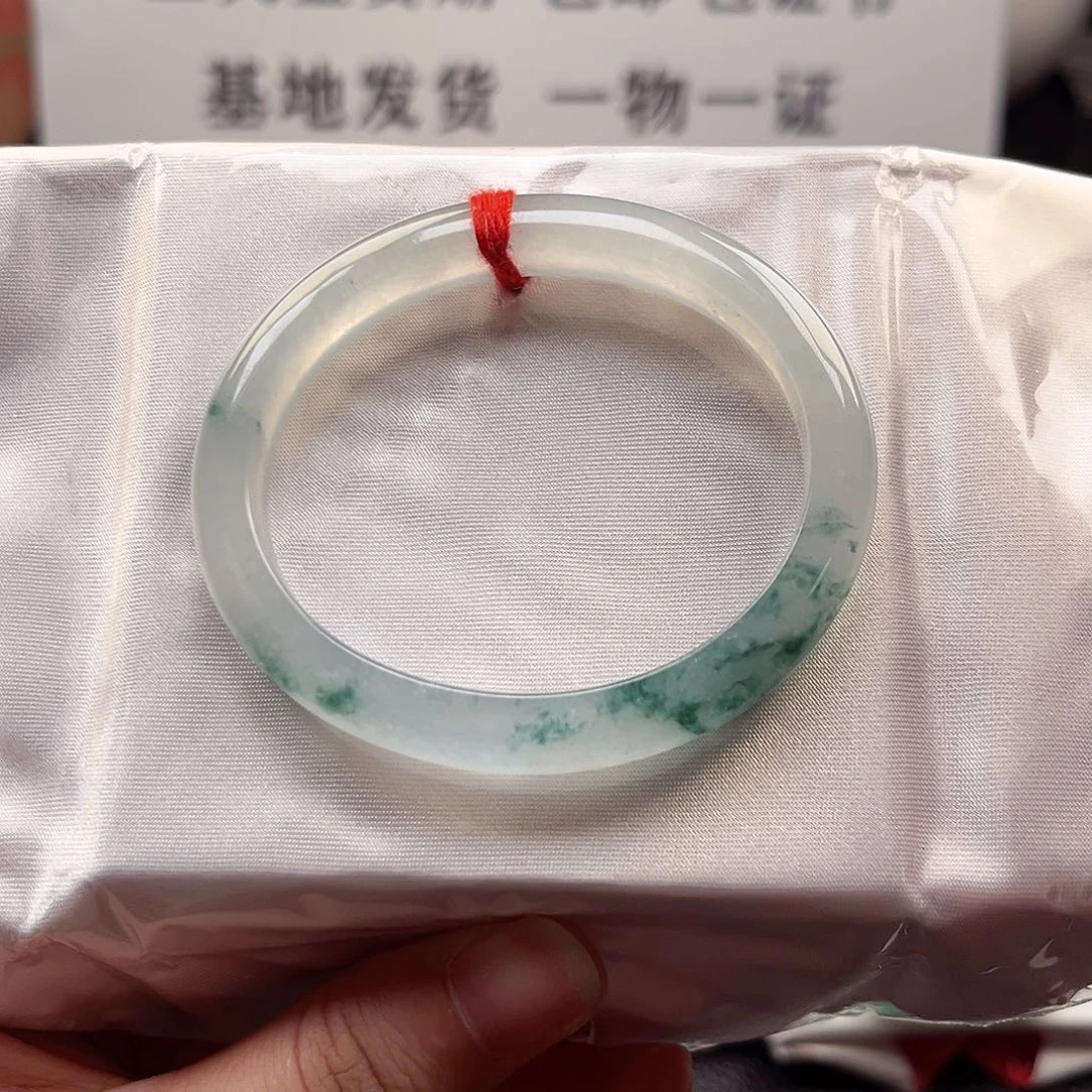 翡翠未镶嵌手镯（贵妃镯）23号链接