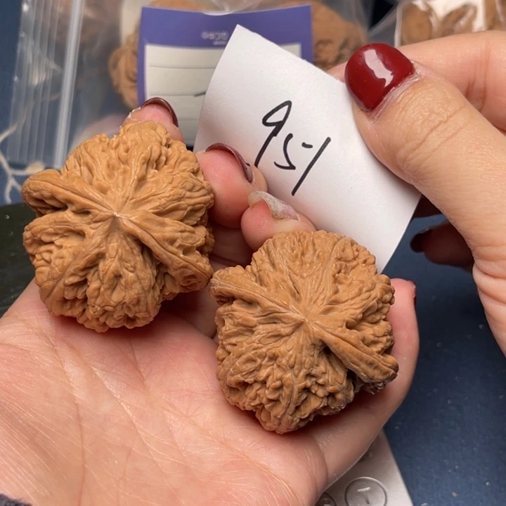 文玩核桃把件粗筋44