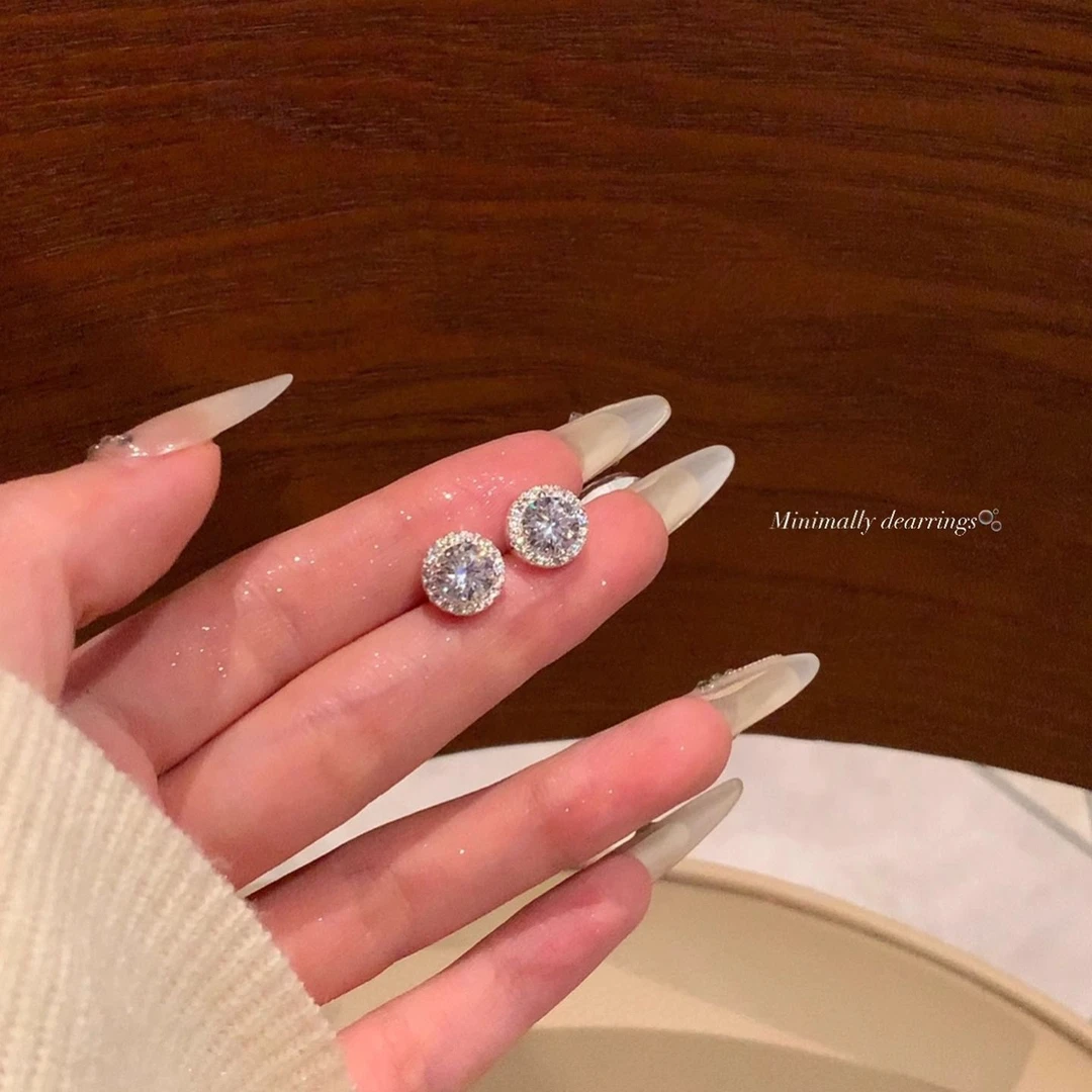 韩系爆闪甜美耳钉女轻奢小众高级感耳环2025新款精致通勤百搭耳饰