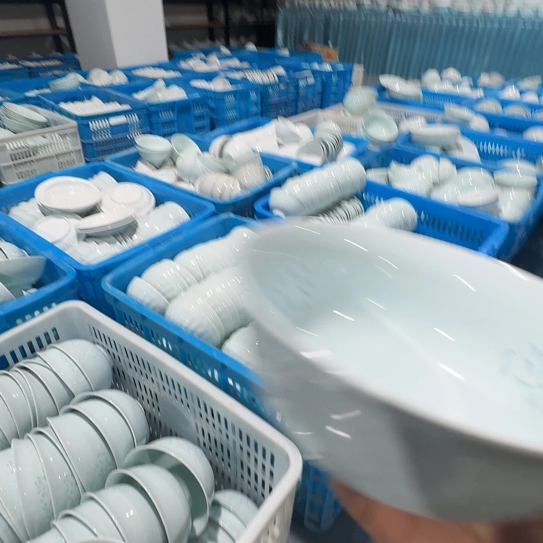 杯景德镇陶瓷微瑕影青玲珑面碗2个