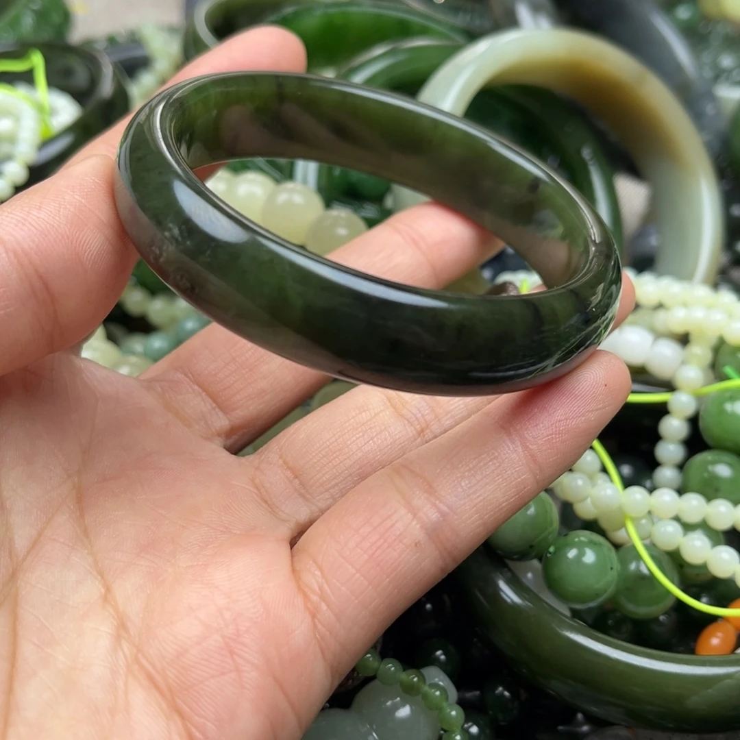 和田玉（碧玉）未镶嵌手镯58