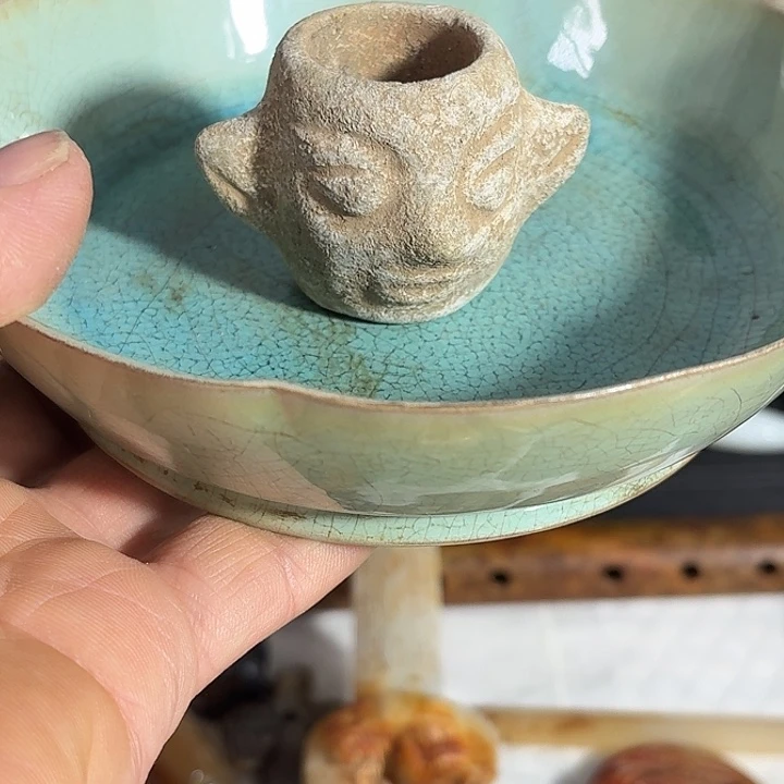 今***约摆件瓷器等艺术作品多次