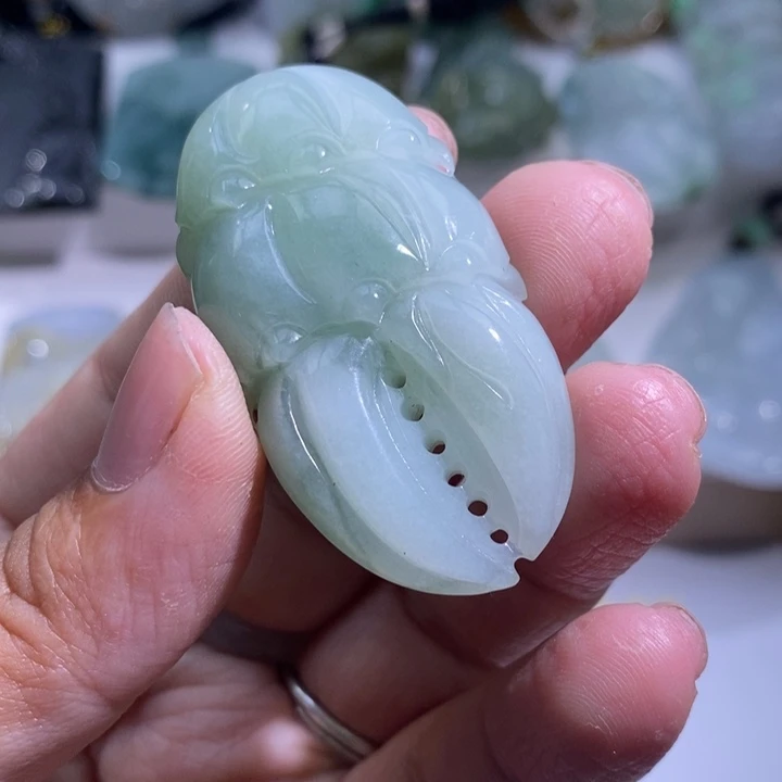 【闪购商品】颈饰未镶嵌翡翠螃蟹