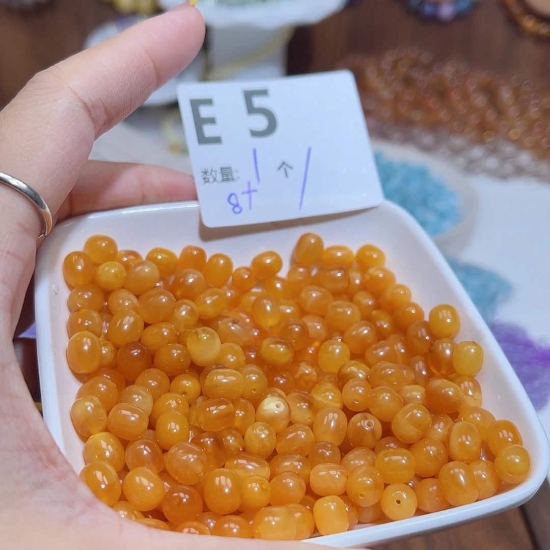 未镶嵌蜜蜡珠宝奇石E5。