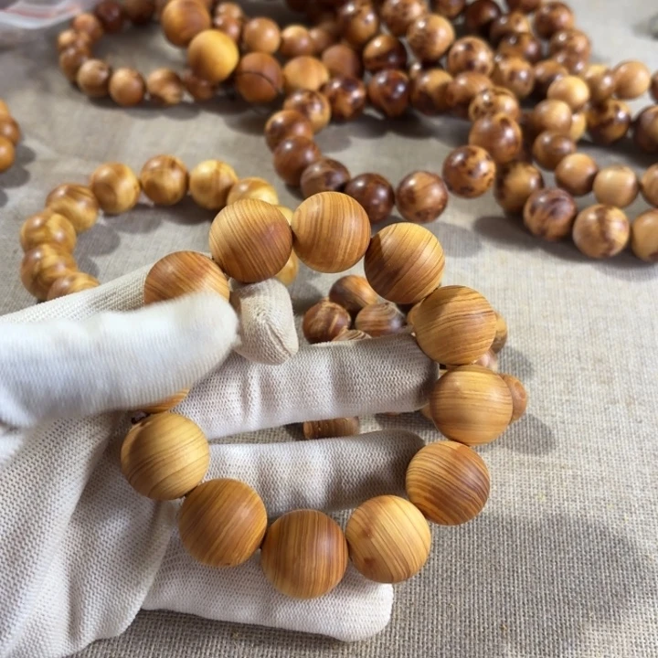 鲁***8柏木2.0毛坯单圈黑油