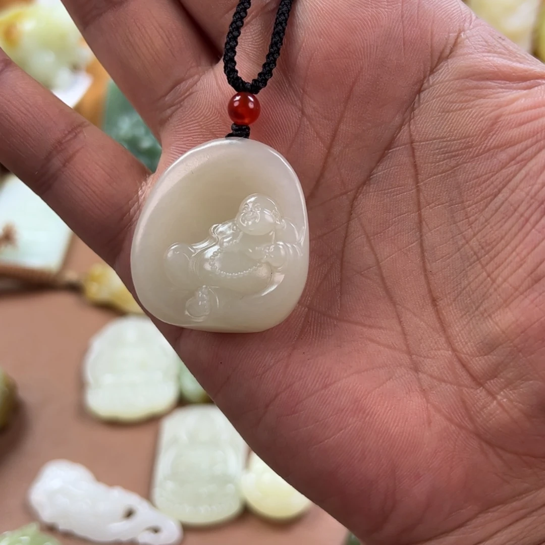 和田玉未镶嵌颈饰