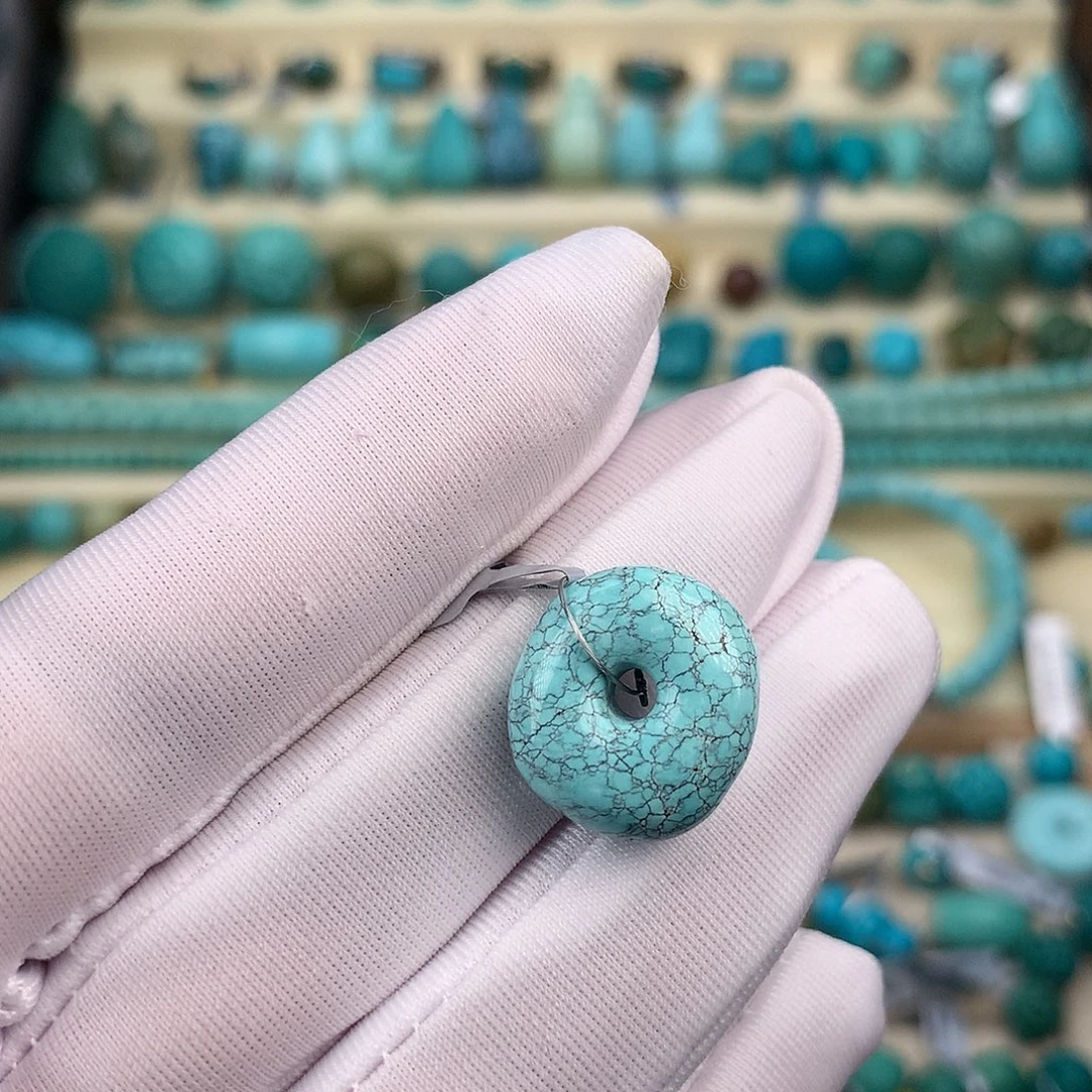 绿松石未镶嵌珠宝奇石