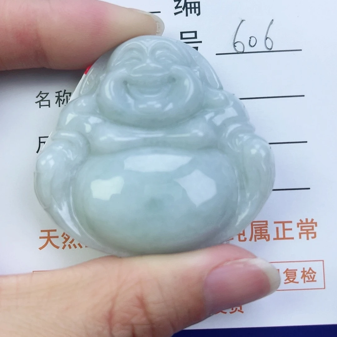 翡翠颈饰未镶嵌佛公