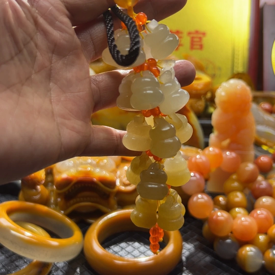 石英质玉未镶嵌颈饰