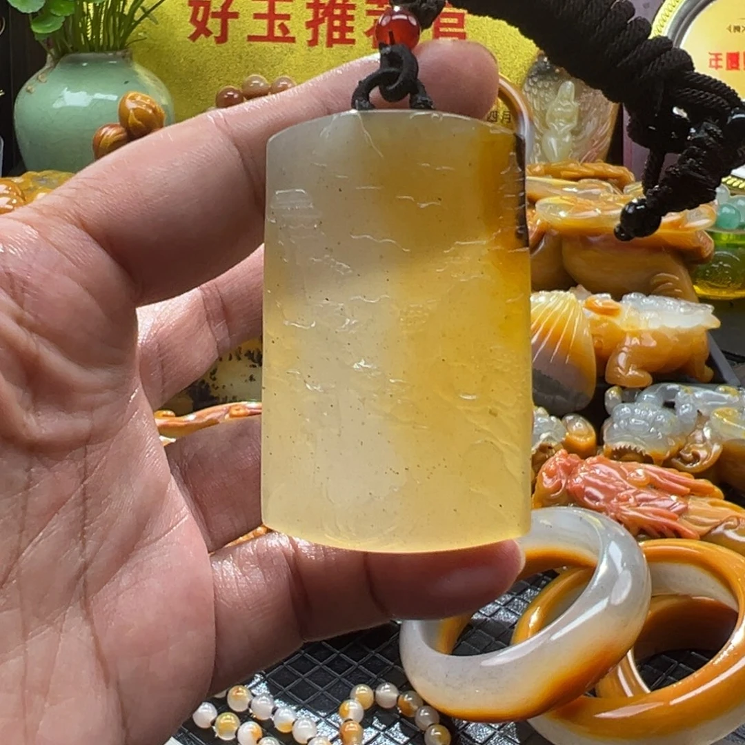 石英质玉未镶嵌颈饰