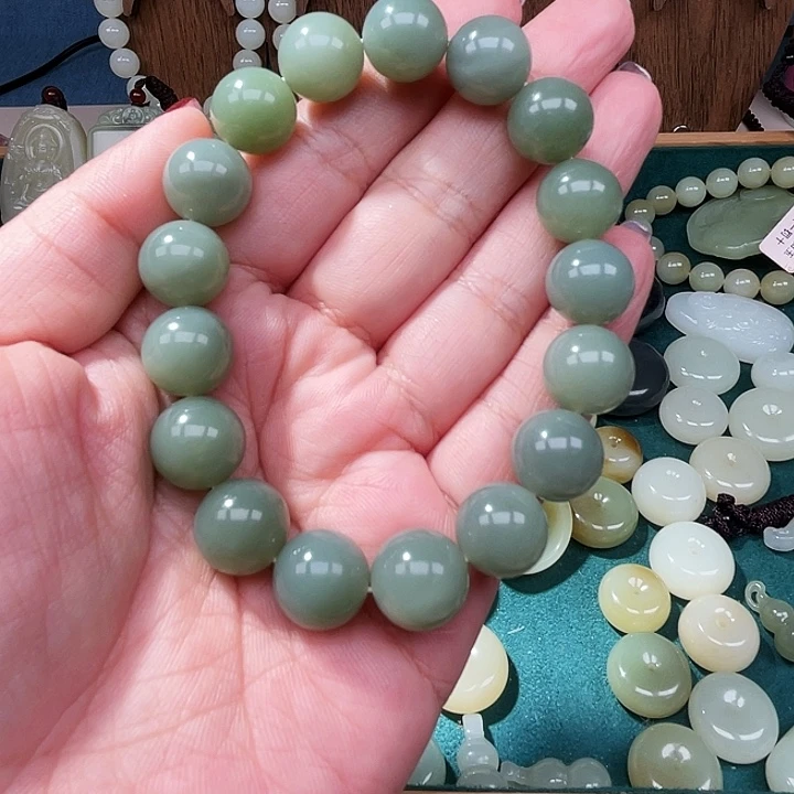 和田玉（糖玉）未镶嵌颈饰