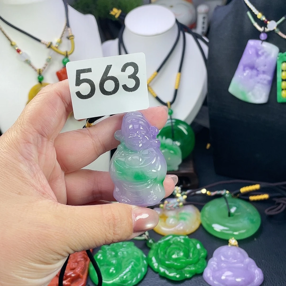 翡翠未镶嵌吊坠(赠链)