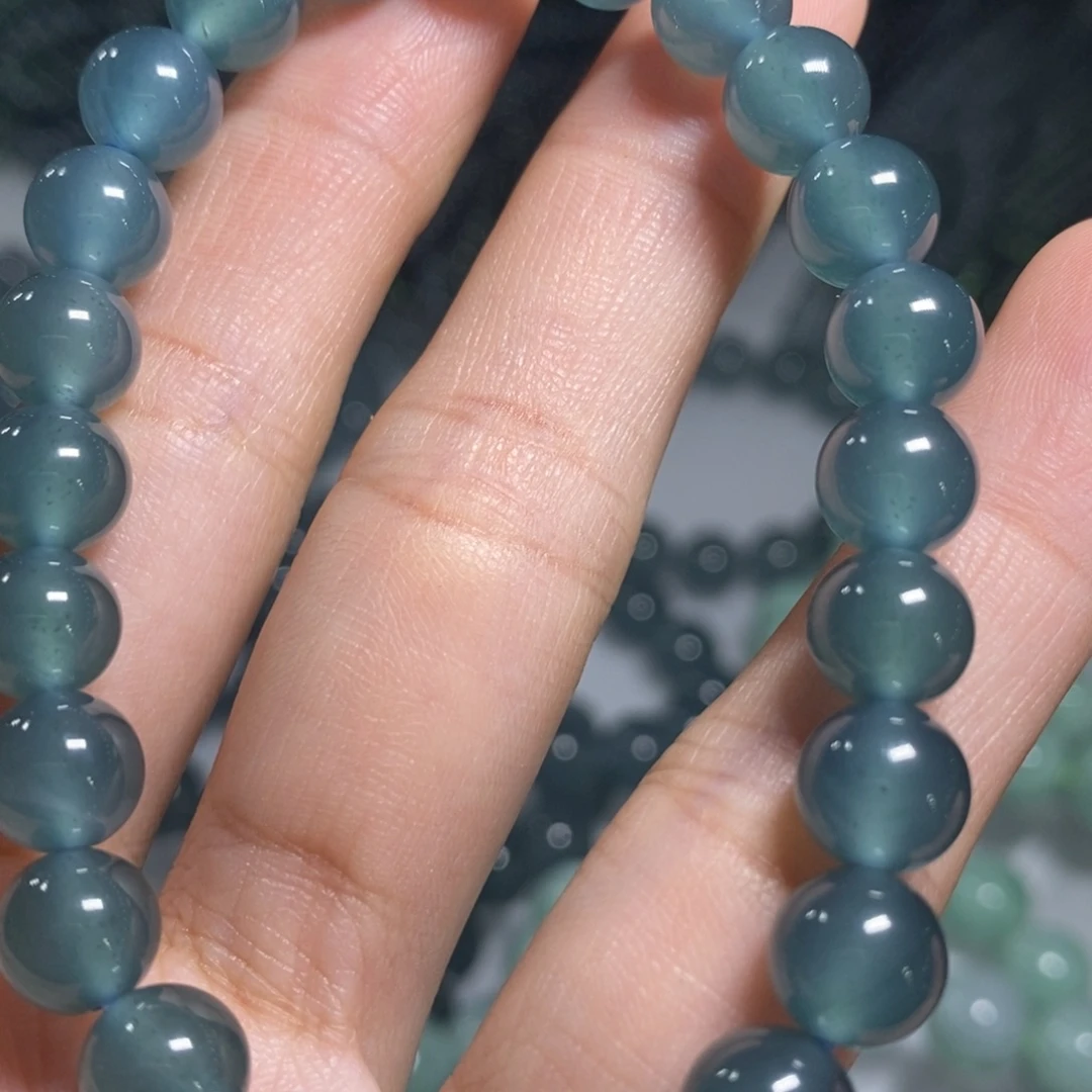 P***妮翡翠未镶嵌手链卡7.8