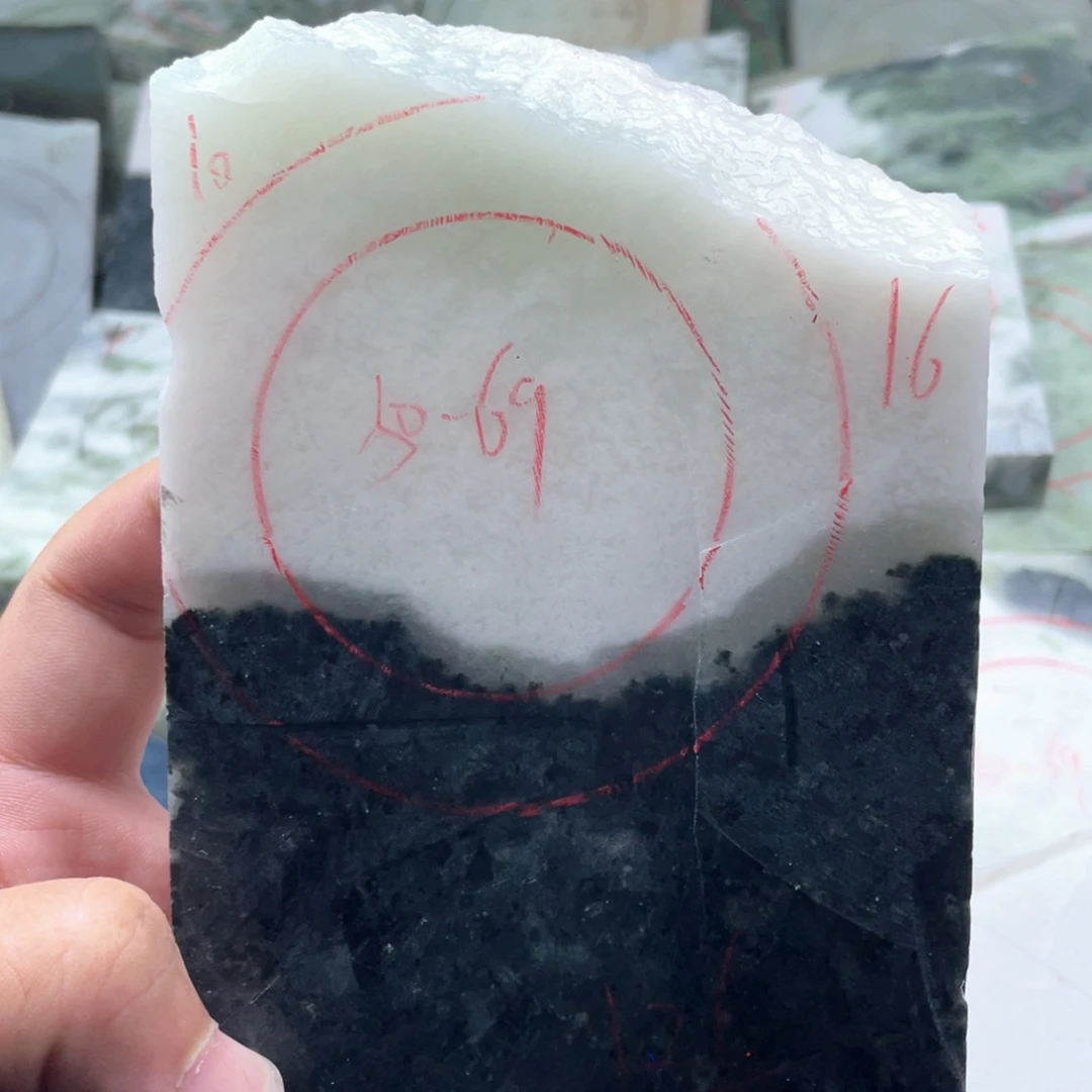 独山玉未镶嵌定制手镯呀