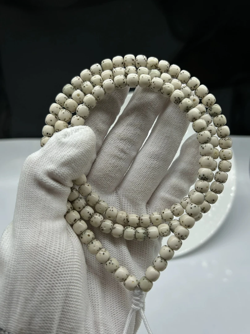 数星海南毛感料石玉料糯冰6X7正月老型大留白细腻星点108佛珠