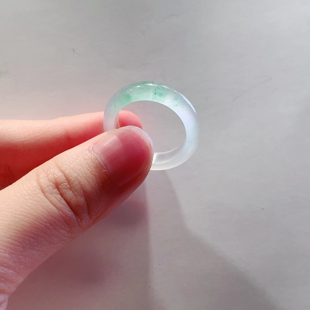 石英质玉（非洲翠）未镶嵌戒圈