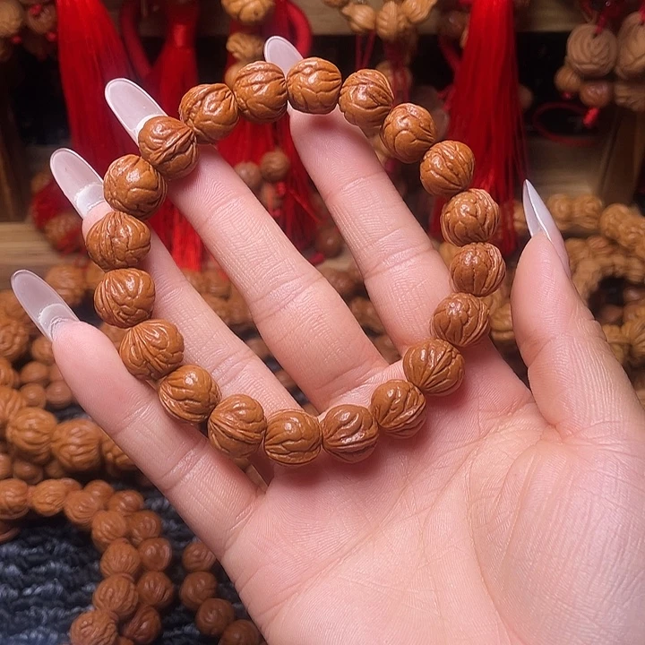 木质类龙纹桃枭手串