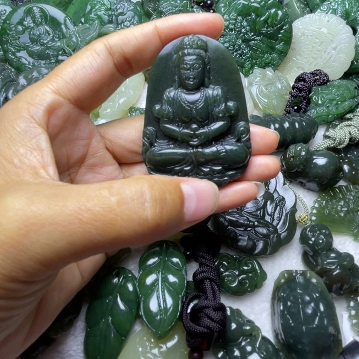 和田玉未镶嵌颈饰