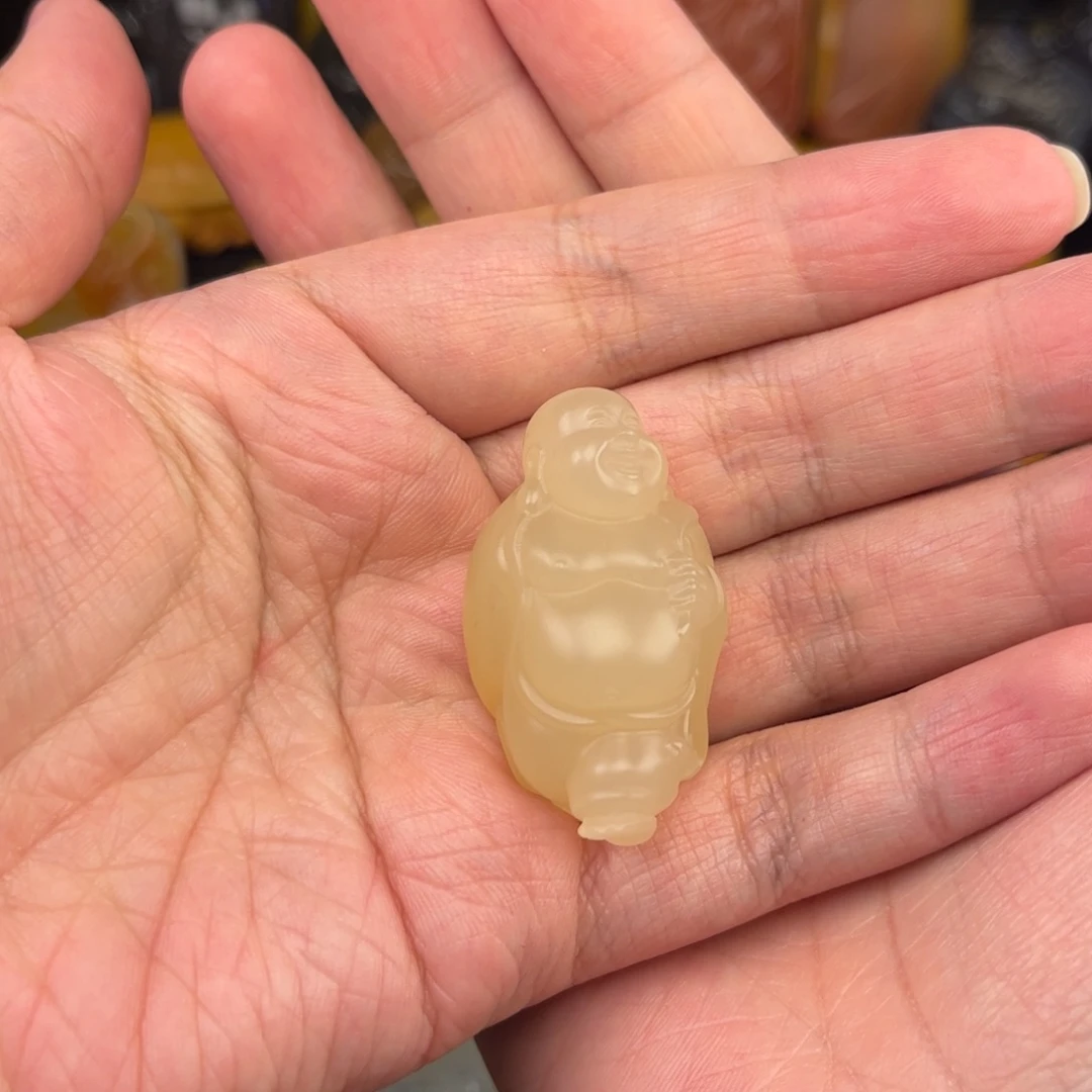 观***山未镶嵌黄蜡石挂件石英质玉