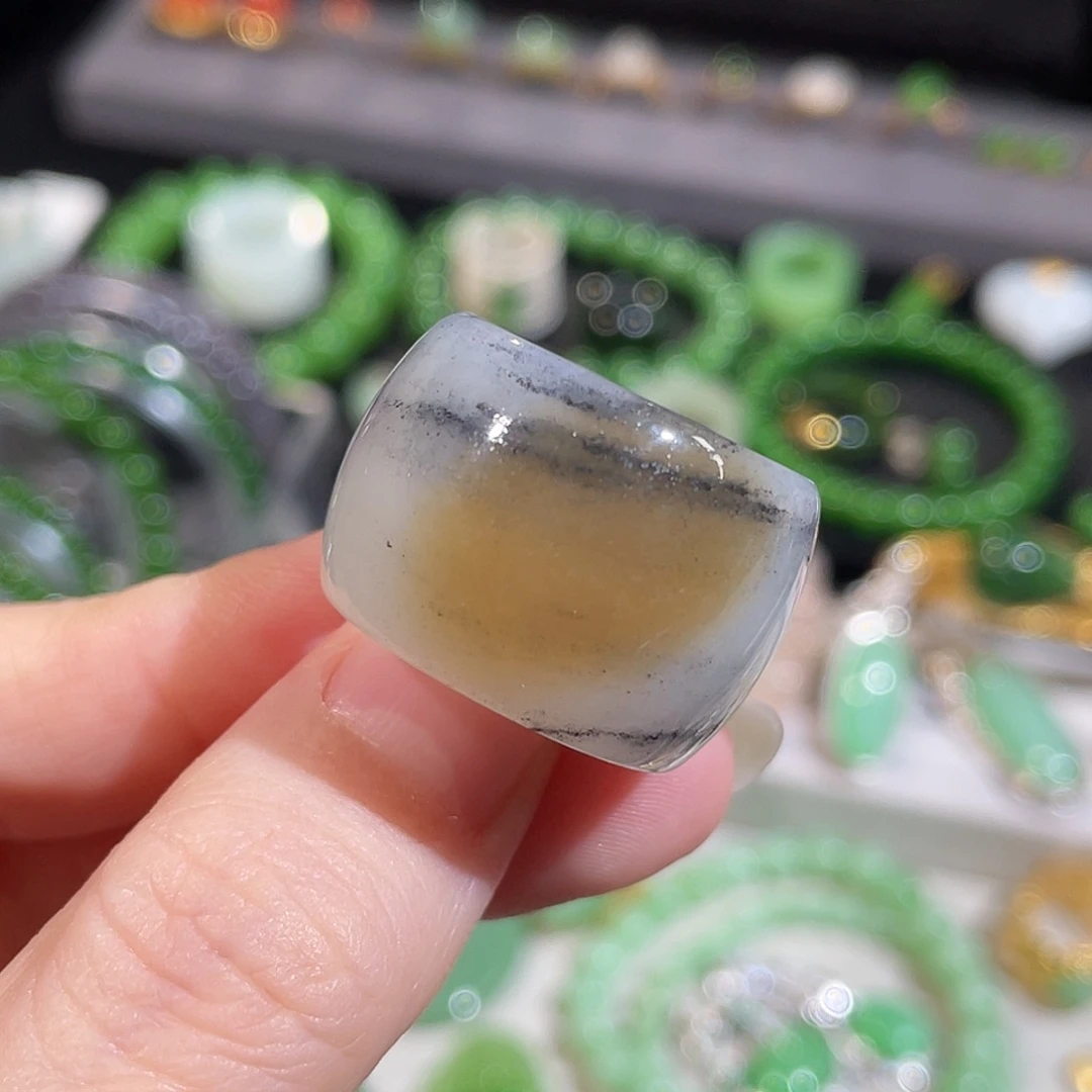 和田玉未镶嵌戒指