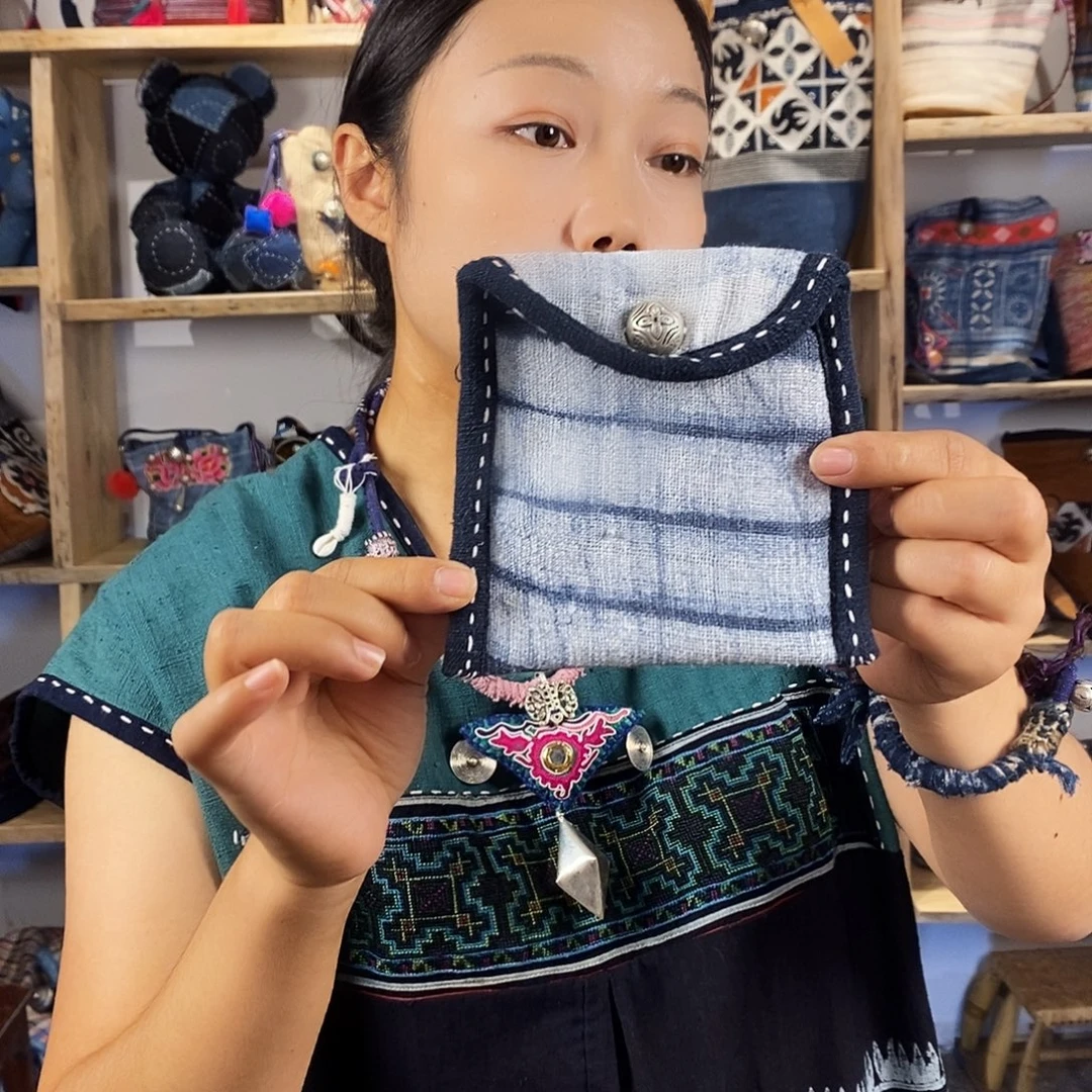 织绣手工制作工艺零钱包