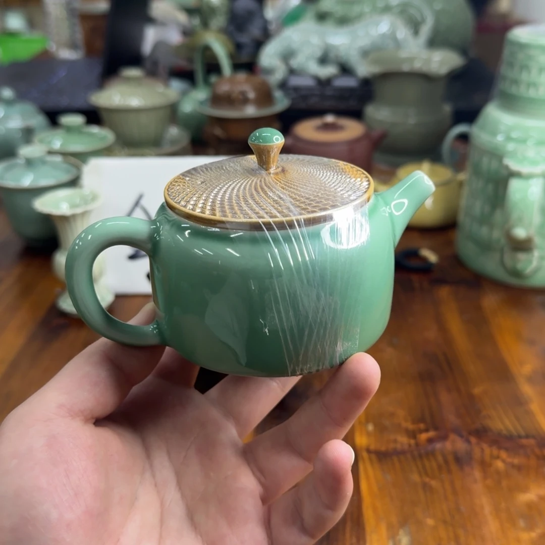 滇***崔小仲龙泉青瓷微瑕8034