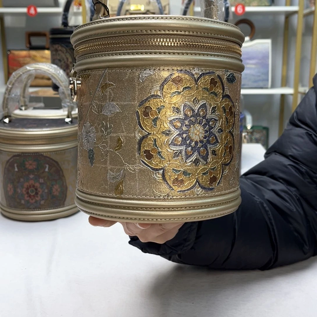 织绣可**你直播间浮力大漏