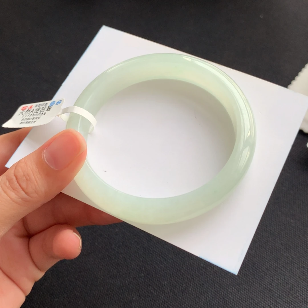 未镶嵌手镯翡翠翡翠