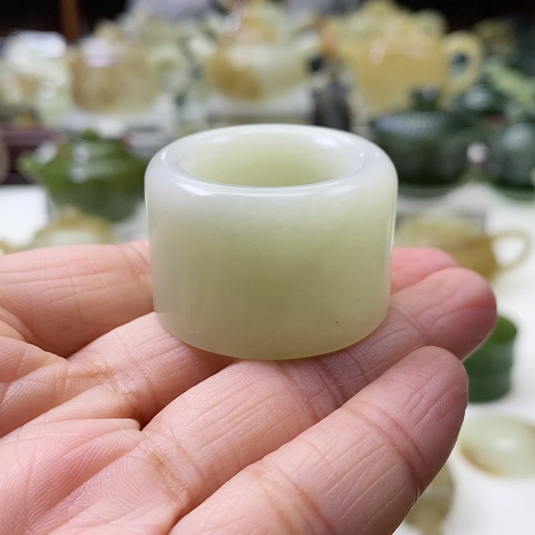 和田玉扳指未镶嵌22.4