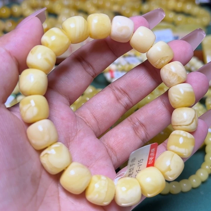 未镶嵌琥珀珠宝奇石