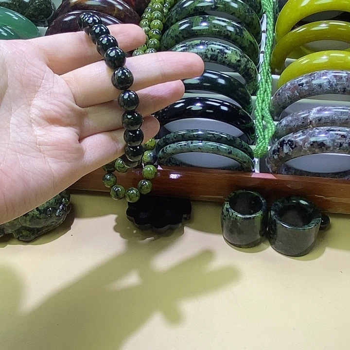 蛇纹石玉未镶嵌手串卡10高货
