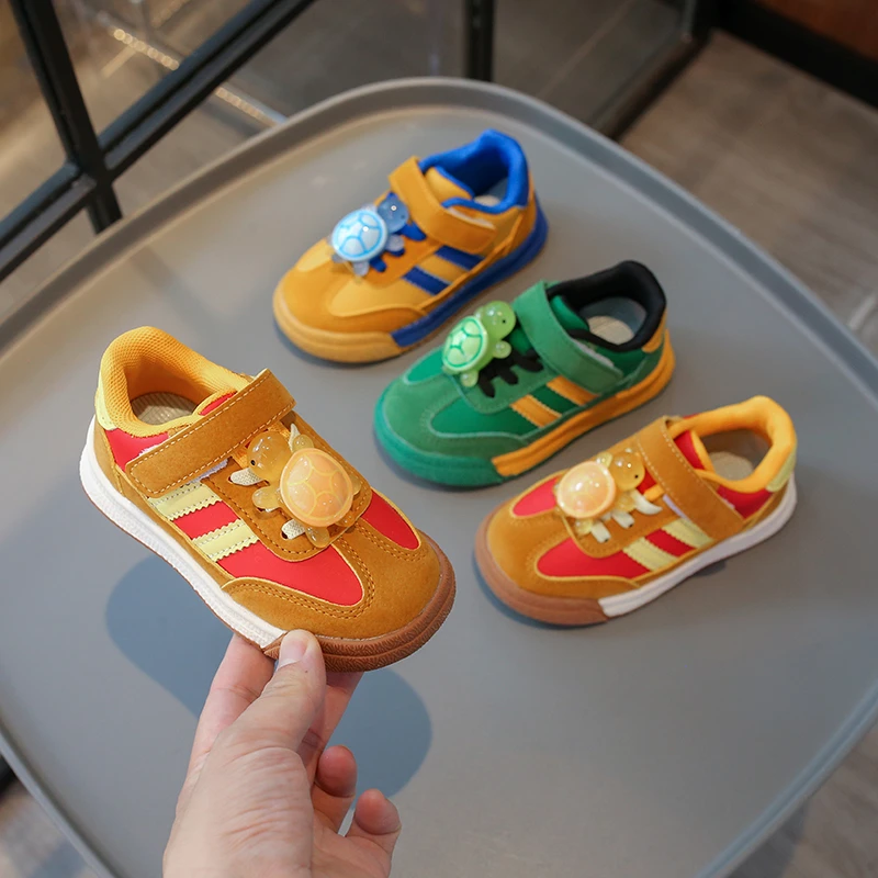 2025秋季新款小乌龟可爱超萌皮面幼童小童女宝宝男板鞋软底学步鞋