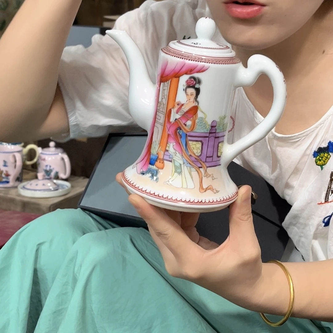 摆件//////景德镇陶瓷瓷器。