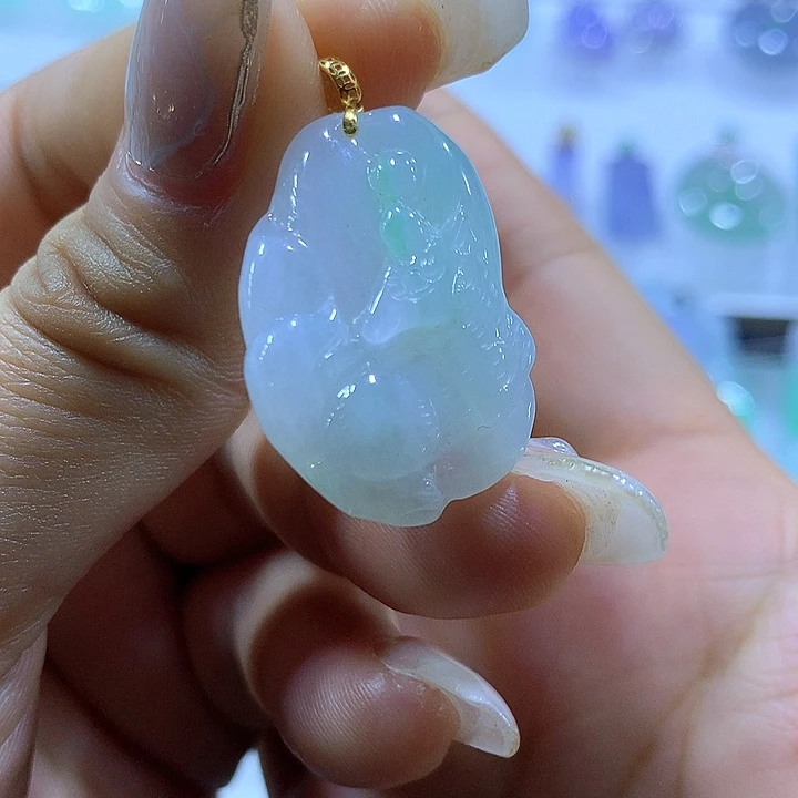 翡翠颈饰18K金镶嵌天然翡翠A货吊坠