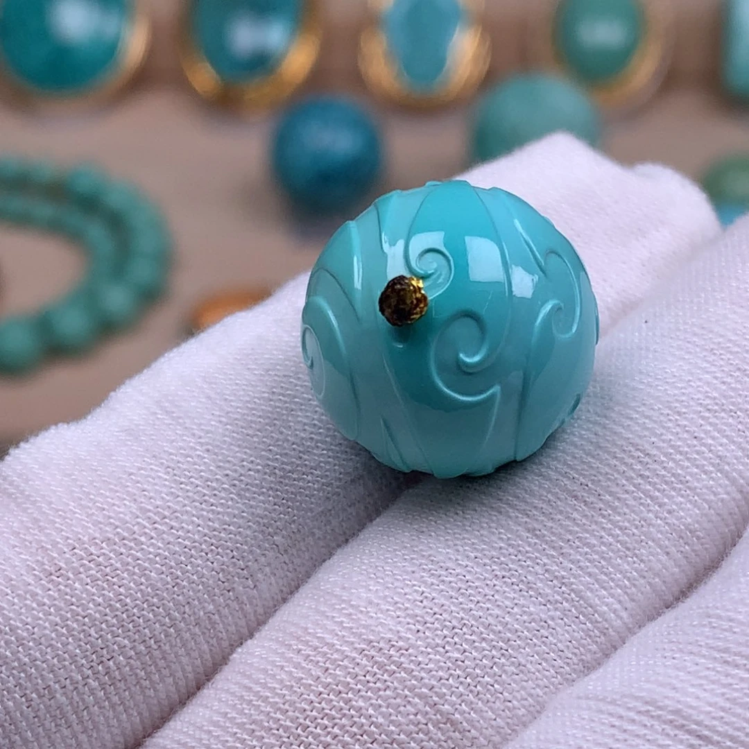 绿松石未镶嵌珠宝奇石