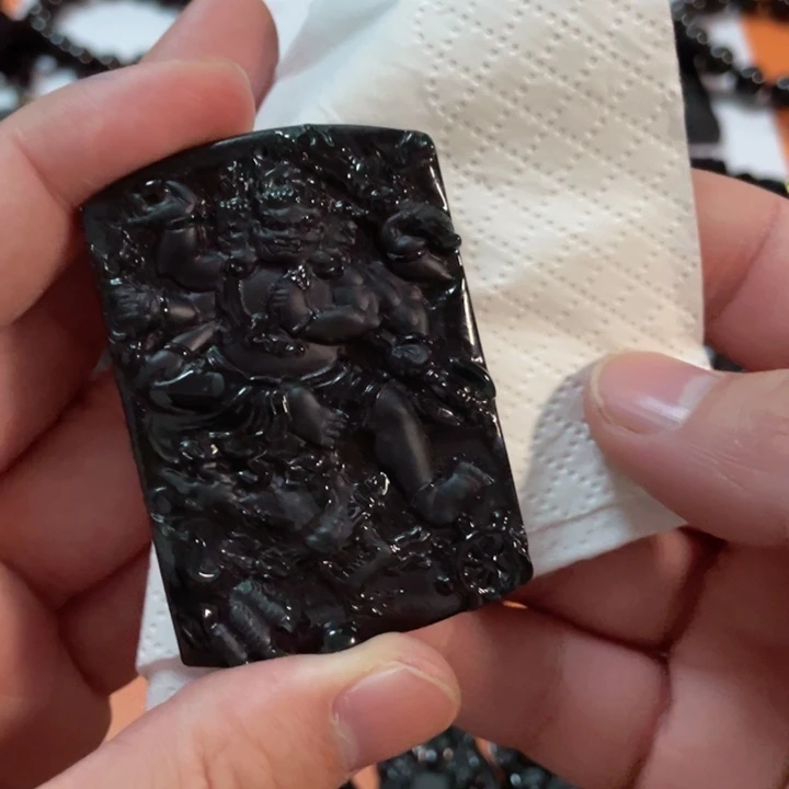 翡翠颈饰未镶嵌潘*