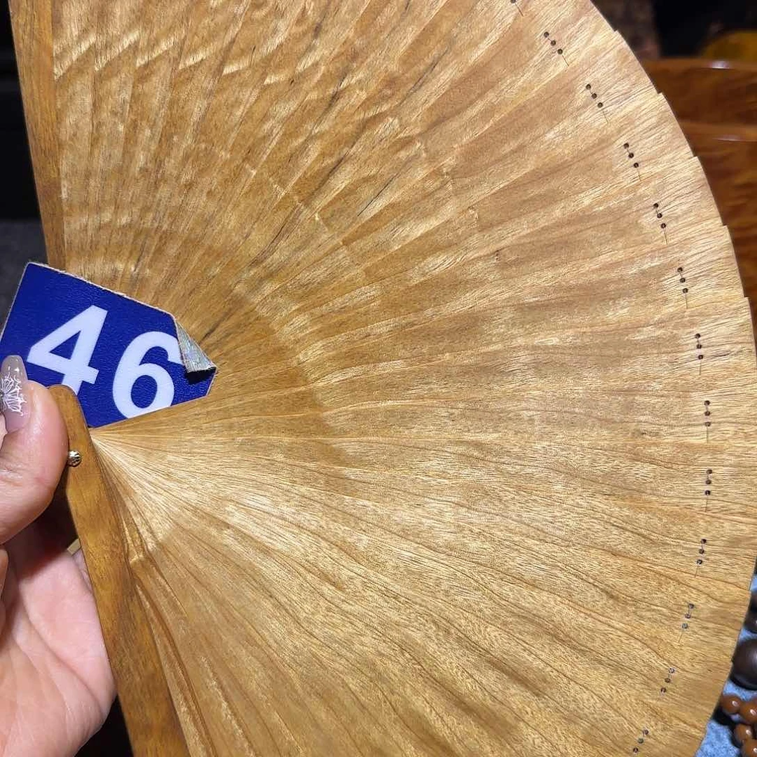 金丝楠小*游金丝楠手把件