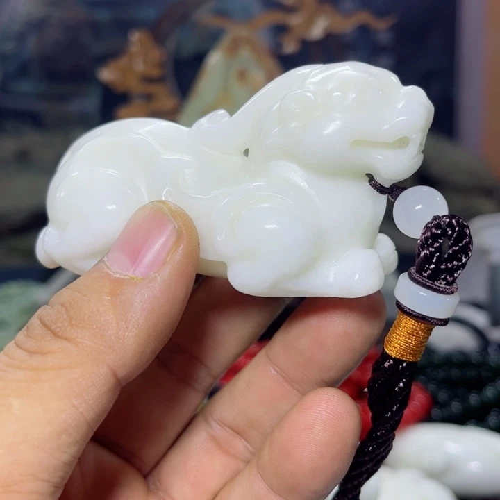 蛇纹石玉手把件未镶嵌